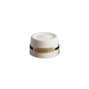 Toquilla de piel con detalles dorados