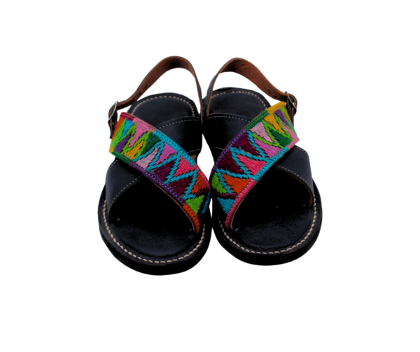 Huarache de Piel Tradicional Cruzado con Bordado Deshilado de Pirámides