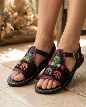 Huarache Forrado en Tela Satinada con Deshilado de Danzantes y Bordado Multicolor