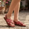 Huaraches de Piel con Bordado a Mano en Hilo de Seda