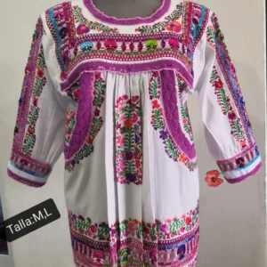 Blusa artesanal bordada en algodón