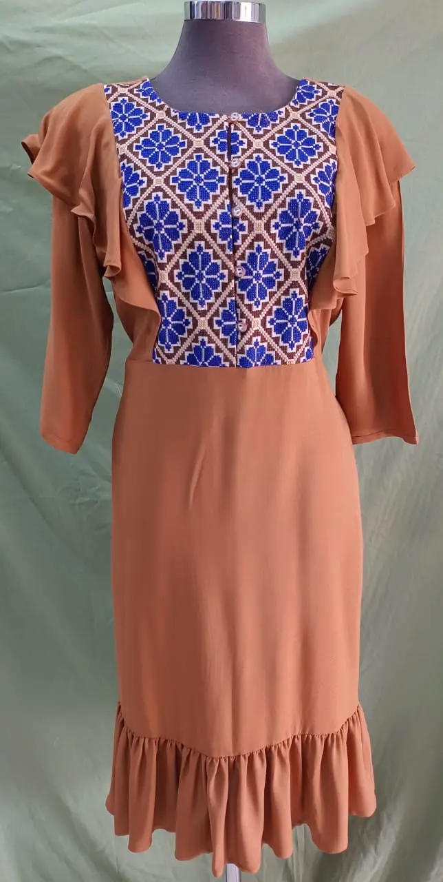 Vestido artesanal bordado en rayón