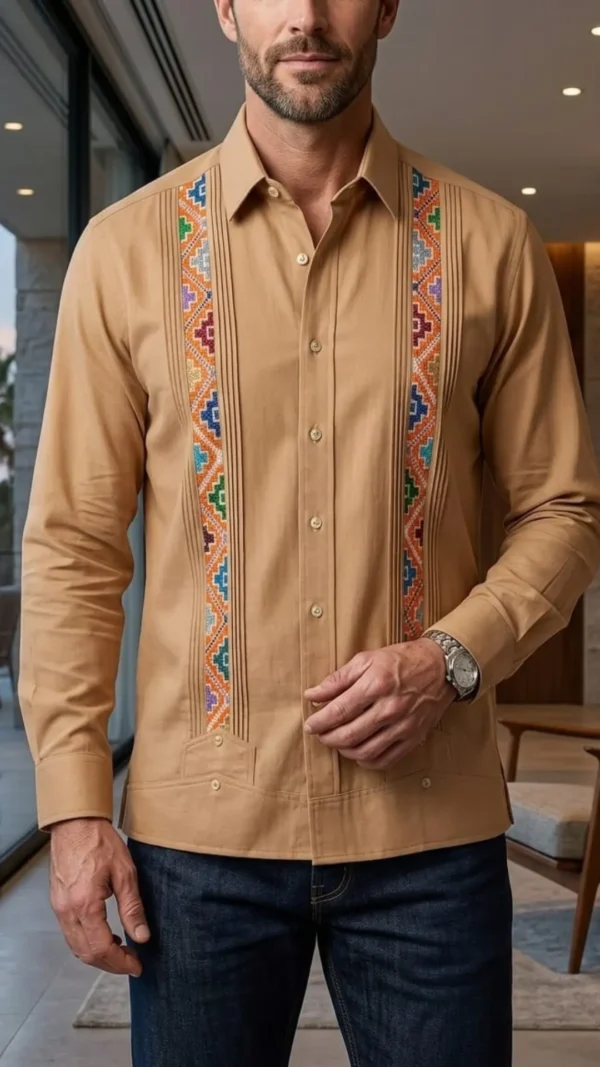 Guayabera bordada en hilo de seda de pensamientos con delineado hecho a mano