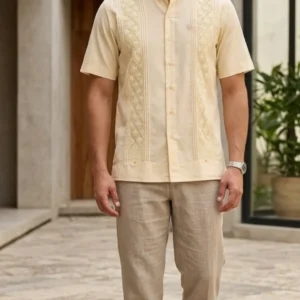 Guayabera manga corta con randa de semilla