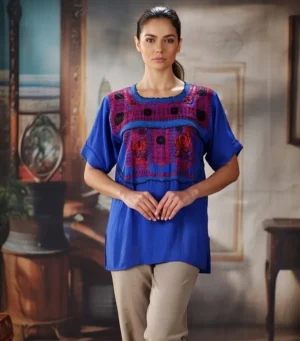 blusa deshilada a mano con pechera