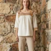 blusa  deshilada a mano  de moños
