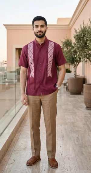 Guayabera de lino 100% natural bordada en punto de cruz a mano