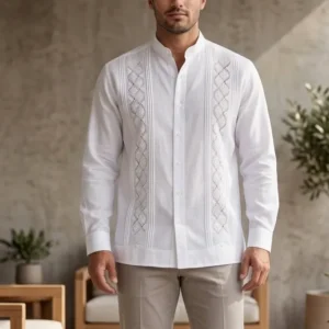 Guayabera cuello Mao con randa de semilla
