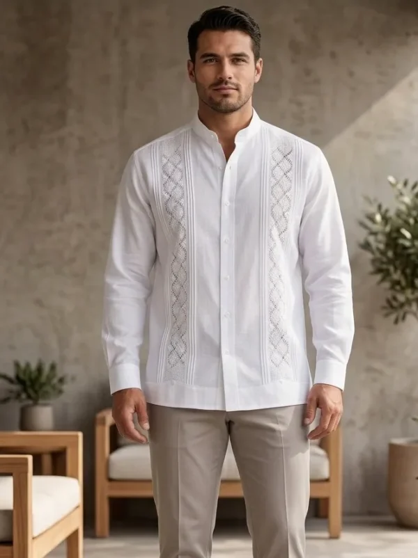 Guayabera cuello Mao con randa de semilla