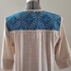 Vestido lino beige  con bordado azul turquesa