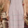 Vestido con cajón de pensamientos delineados