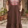 Vestido punto de cruz café con coral