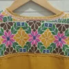 Vestido mostaza bordado punto de cruz