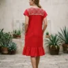 Vestido rojo bordado rojo punto de cruz