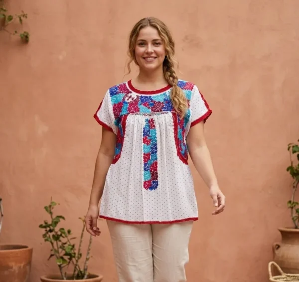 Blusa solo bordada estampada fondo blanco