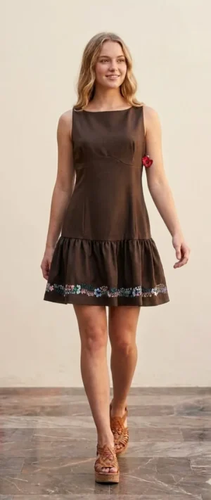WhatsApp Image 2026-10-12 at 5.56.20 PM Vestido café estilizado