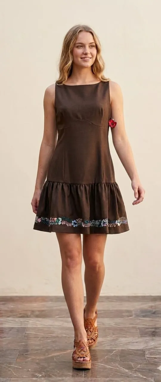Vestido café estilizado