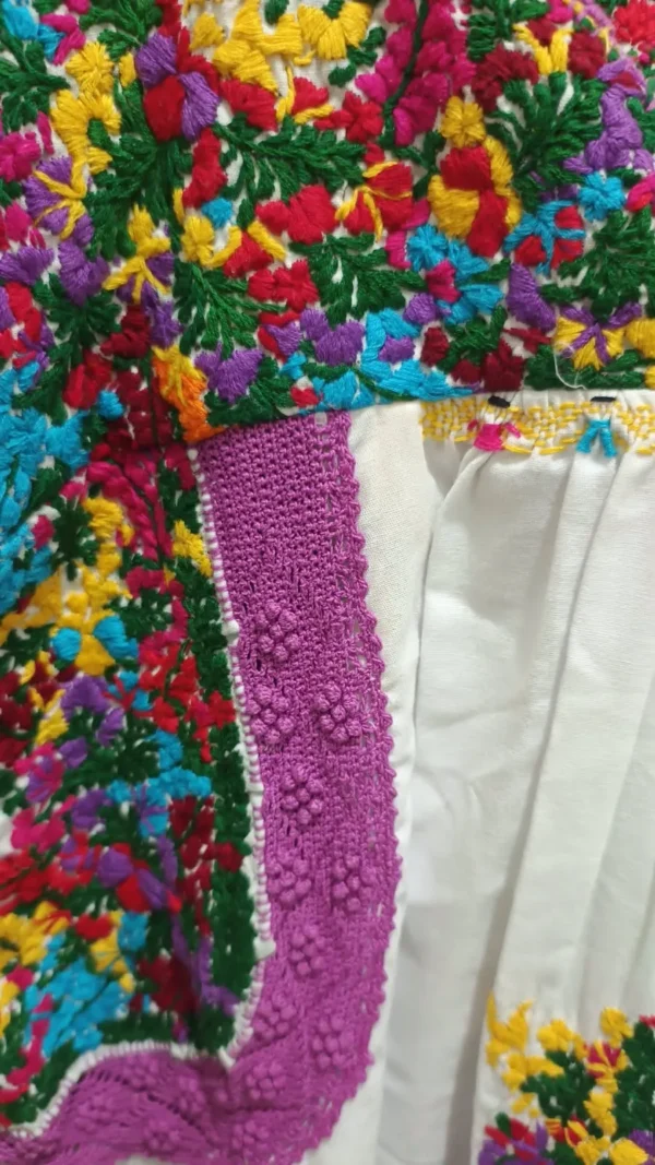 Vestido blanco multicolor randa buganvilia