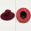 Sombrero lana de borrego color vino bordado de pensamientos tonos rojo y naranja