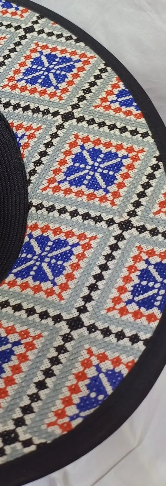 WhatsApp Image 2026-10-15 at 9.26.49 PM4 Sombrero lana de borrego color azul marino bordado punto de cruz