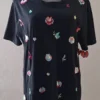 Playera negra bordado pensamientos salteados