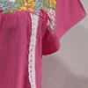 Blusa sencilla rosa randa  de cuello en costados