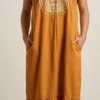 Vestido rayón mostaza punto de cruz
